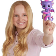 Fingerlings Baby dráček interaktivní na prst na baterie různé barvy Zvuk