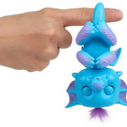 Fingerlings Baby dráček interaktivní na prst na baterie různé barvy Zvuk