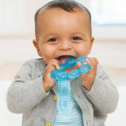 INFANTINO Baby kousátko chladící modré plast pro miminko