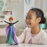 HASBRO Panenka Anna Frozen 2 (Ledové království) zpívá na baterie Světlo Zvuk