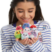 ADC Pikmi Pops S2 Voňavý plyšák set 2ks s doplňky 4 překvapení v lízátku
