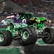 LEGO TECHNIC Auto Monster Jam Grave Digger 2v1 2118 STAVEBNICE