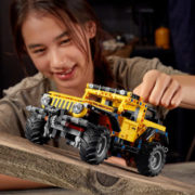 LEGO TECHNIC Auto jeep Wrangler 42122 STAVEBNICE