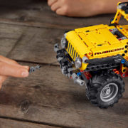 LEGO TECHNIC Auto jeep Wrangler 42122 STAVEBNICE