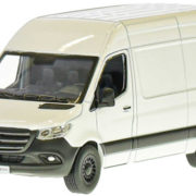 KINSMART Auto model Mercedes-Benz Sprinter kov PB 13cm 4 barvy