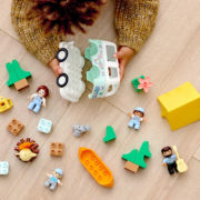 LEGO DUPLO Rodinný karavan 10946 STAVEBNICE