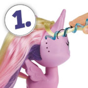 HASBRO MLP My Little Pony princezna Cadence set poník s kadeřnickými doplňky