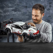 LEGO TECHNIC Auto Porsche 911 RSR 42096 STAVEBNICE