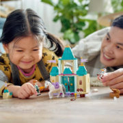 LEGO DISNEY FROZEN Zábava na zámku s Annou a Olafem 43204 STAVEBNICE