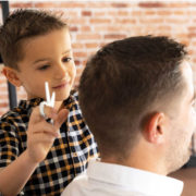 SMOBY Barber sada na holení a stříhání pás s doplňky na baterie Světlo Zvuk