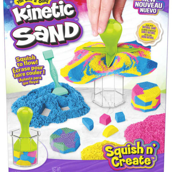 SPIN MASTER Kinetic Sand Kelímková sada magický písek s nástroji a formičkami
