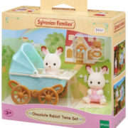 Sylvanian Families dvojčata Chocolate králíků set s kočárkem a doplňky v krabici