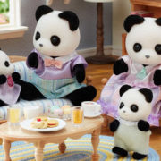 Sylvanian Families rodina pandy set 4 figurky pandí rodinka v krabici