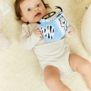 GaGaGu Baby kostka smyslová midi 10cm s aktivitami kontrastní pro miminko PLYŠ