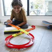 MATTEL HOT WHEELS Track Builder set s autíčkem pro stavitele Zatáčky