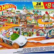 MATTEL HOT WHEELS Adventní kalendář 2023 rozkládací s herní plochou