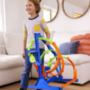 MATTEL HOT WHEELS Dráha vývrtková herní set s autíčkem v krabici