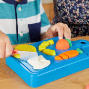 HASBRO PLAY-DOH Malý kuchař kreativní set modelína s nástroji