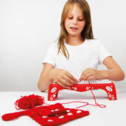 LENA Stůl pletací MINNNIE dětský plastový set s bavlnkou a doplňky v krabici