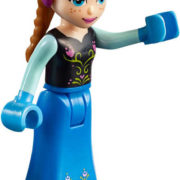 LEGO JUNIORS Ledové hřiště pro Annu a Elsu Frozen 10736 STAVEBNICE