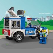 LEGO JUNIORS Honička s policejní dodávkou 10735 STAVEBNICE
