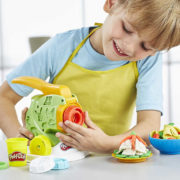 HASBRO PLAY-DOH Kreativní set plastelína s mlýnkem a doplňky na výrobu těstovin