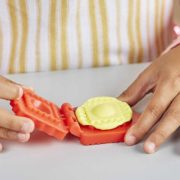 HASBRO PLAY-DOH Kreativní set plastelína s mlýnkem a doplňky na výrobu těstovin