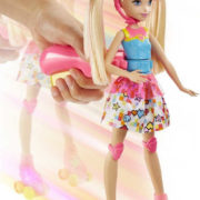 MATTEL BRB BARBIE Panenka na bruslích ve světě her svítící na baterie Světlo