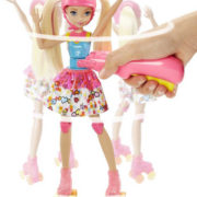 MATTEL BRB BARBIE Panenka na bruslích ve světě her svítící na baterie Světlo