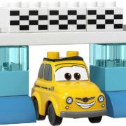 LEGO DUPLO Závod o zlatý píst Cars (Auta) 10857 STAVEBNICE