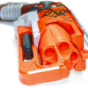 HASBRO NERF ELITE Zombie strike Hammershot set pistole s 5 náboji plast