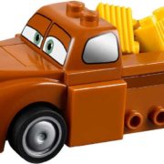 LEGO JUNIORS Čmoudíkova garáž Cars (Auta) 10743 STAVEBNICE