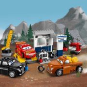 LEGO JUNIORS Čmoudíkova garáž Cars (Auta) 10743 STAVEBNICE