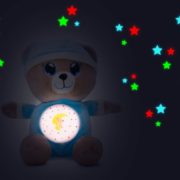 PLYŠ Medvídek usínáček 32cm modrý na baterie promítá hvězdnou oblohu Světlo Zvuk