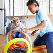 MATTEL HOT WHEELS Dráha Roto Revoluce herní set se 2 autíčky na baterie