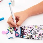 MATTEL BRB Barbie D.I.Y. Crayola vybarvování šatů set s panenkou a doplňky