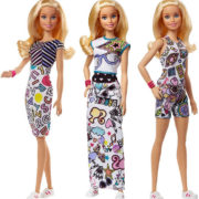 MATTEL BRB Barbie D.I.Y. Crayola vybarvování šatů set s panenkou a doplňky