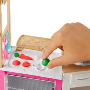 MATTEL BRB Kuchyně snů set panenka Barbie s modelínou a doplňky Světlo Zvuk