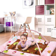 LUDI Baby hrací deka sova růžová 107×87cm s hrazdou a hračkami pro miminko