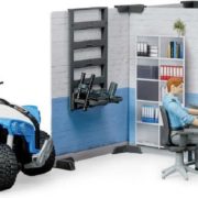BRUDER 62730 Bworld Policejní stanice set čtyřkolka se 2 figurkami a doplňky 1:16